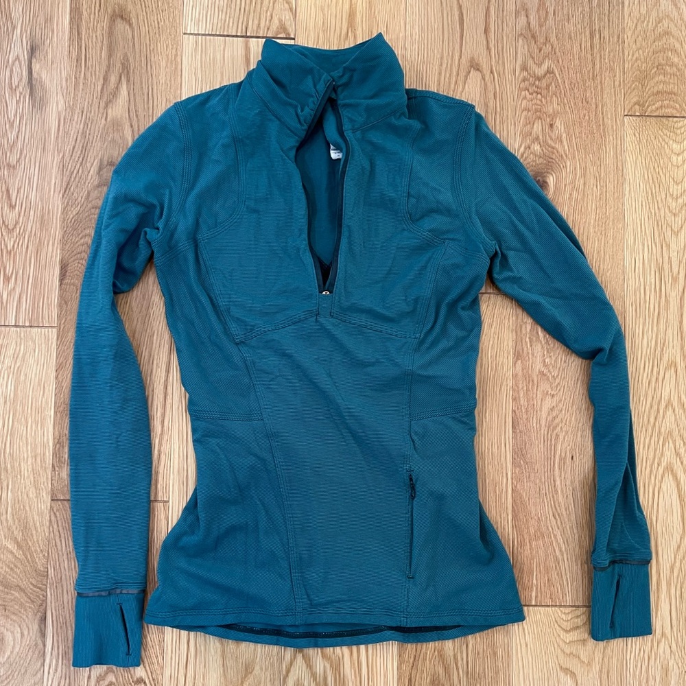 Lululemon ½ zip long sleeve top size 4 green